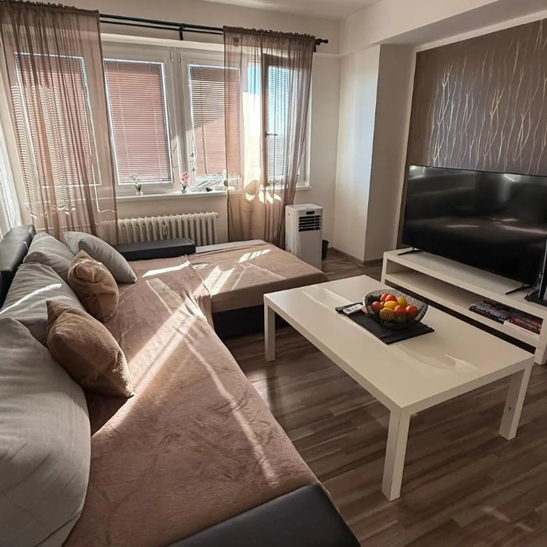 Moderni Apartman S Pohodlim Navic